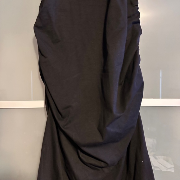 Missufe Black Ruched Fitted Dress Size M - Picture 2 of 4